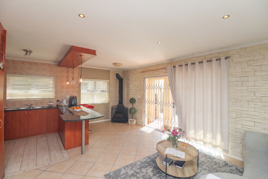3 Bedroom Property for Sale in Gordons Bay Central Western Cape
